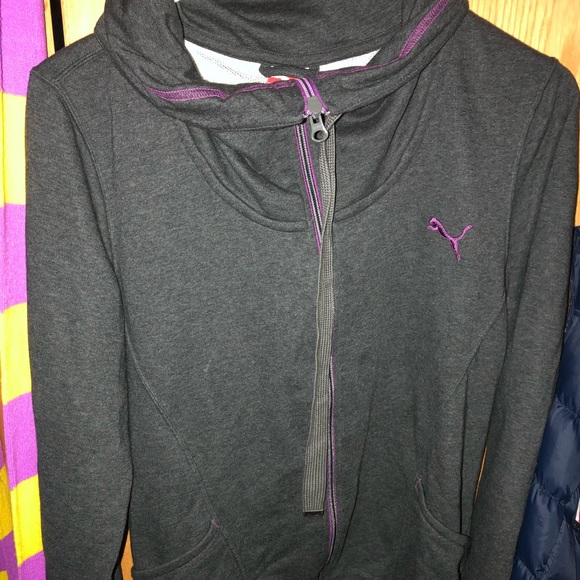 DARK GREY PUMA SWEATSHIRT - Picture 3 of 3